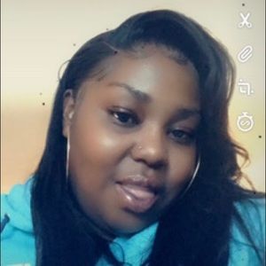 Meet your Posher, Dawana